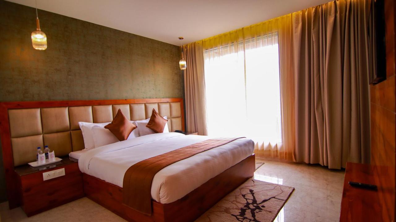Golden Fern Resort Shimla Eksteriør bilde