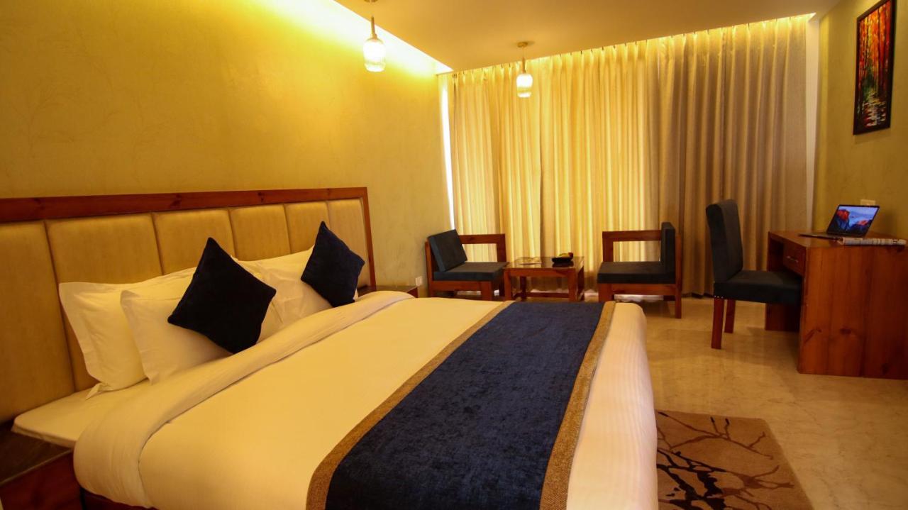Golden Fern Resort Shimla Eksteriør bilde