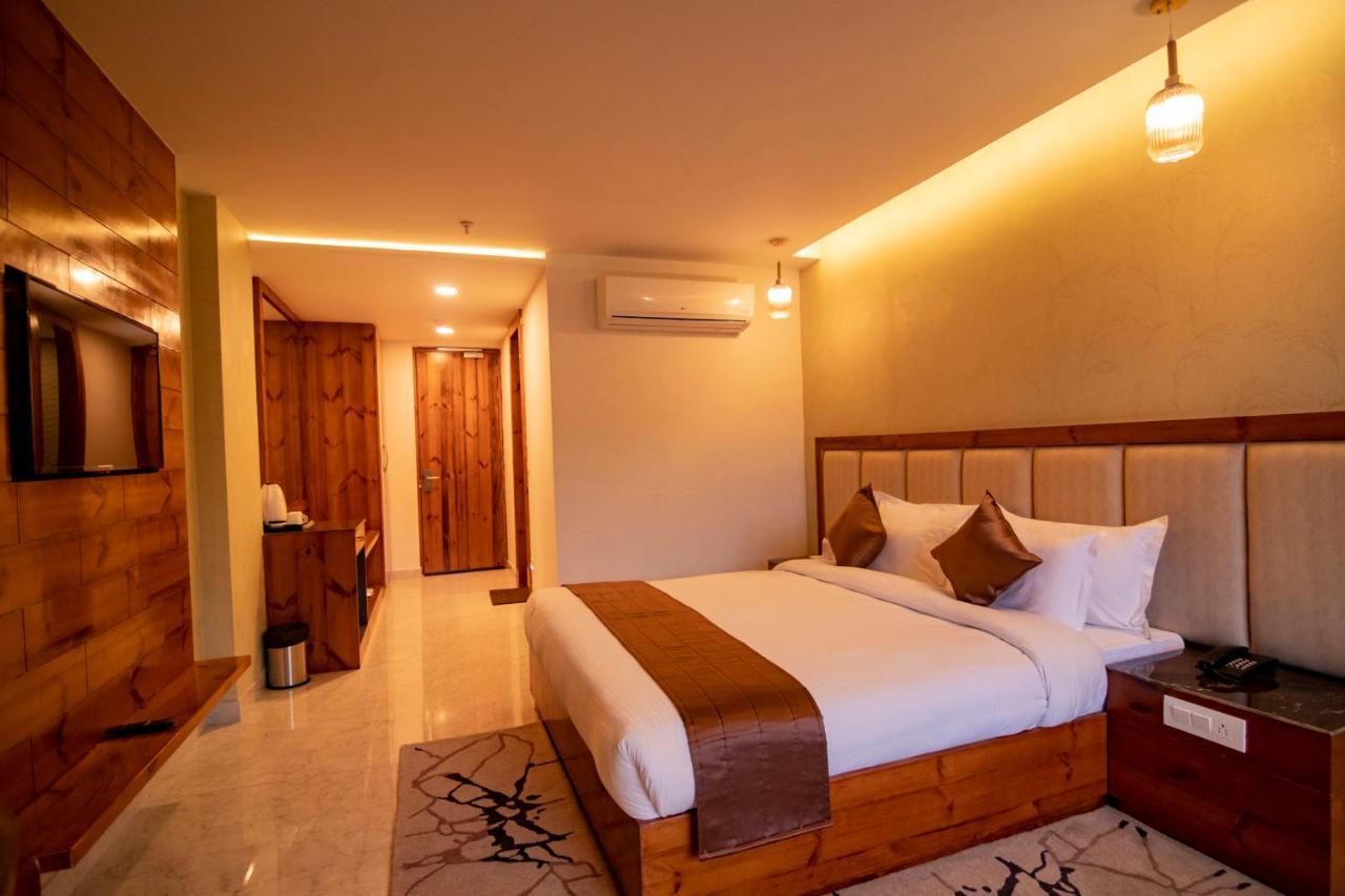 Golden Fern Resort Shimla Eksteriør bilde