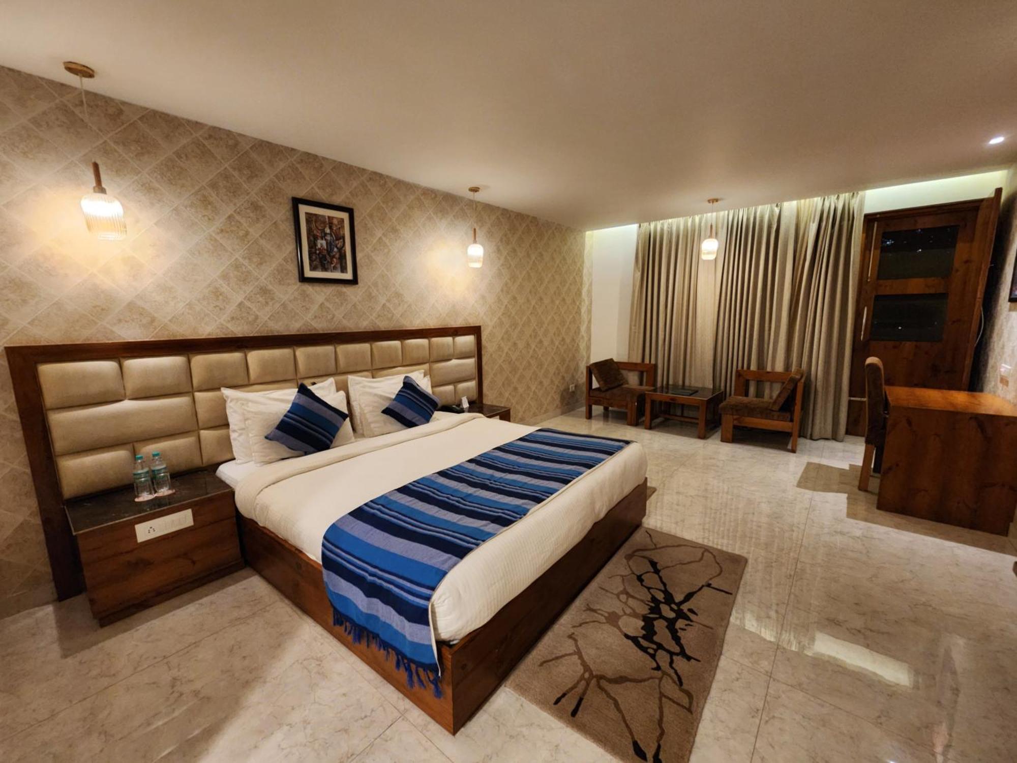Golden Fern Resort Shimla Eksteriør bilde