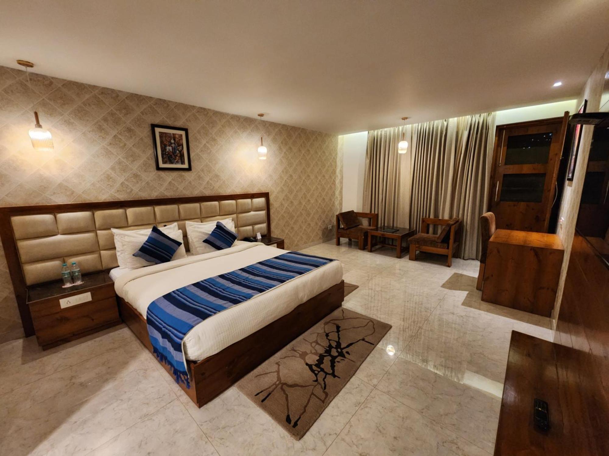 Golden Fern Resort Shimla Eksteriør bilde
